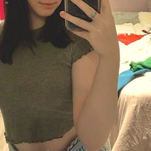 American eagle crop top !!